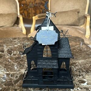 Bella Lux Halloween tea light candleholder house.